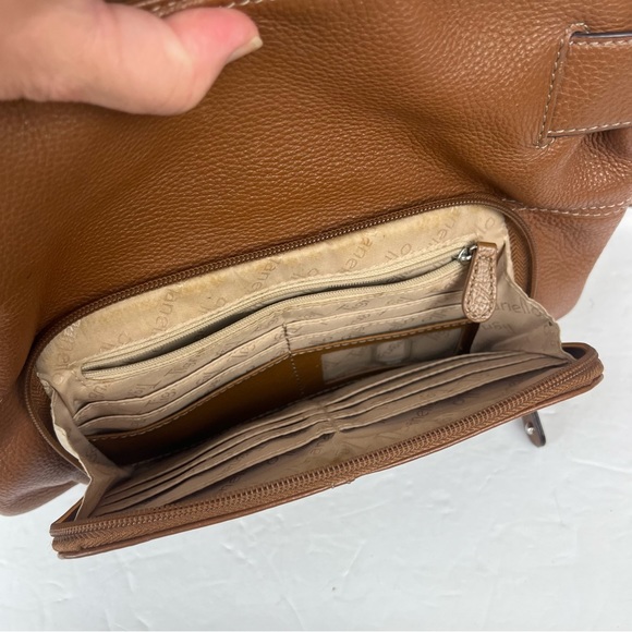 Tignanello brown leather shoulder bag with cinch belted top/multi-compartments - Picture 6 of 16